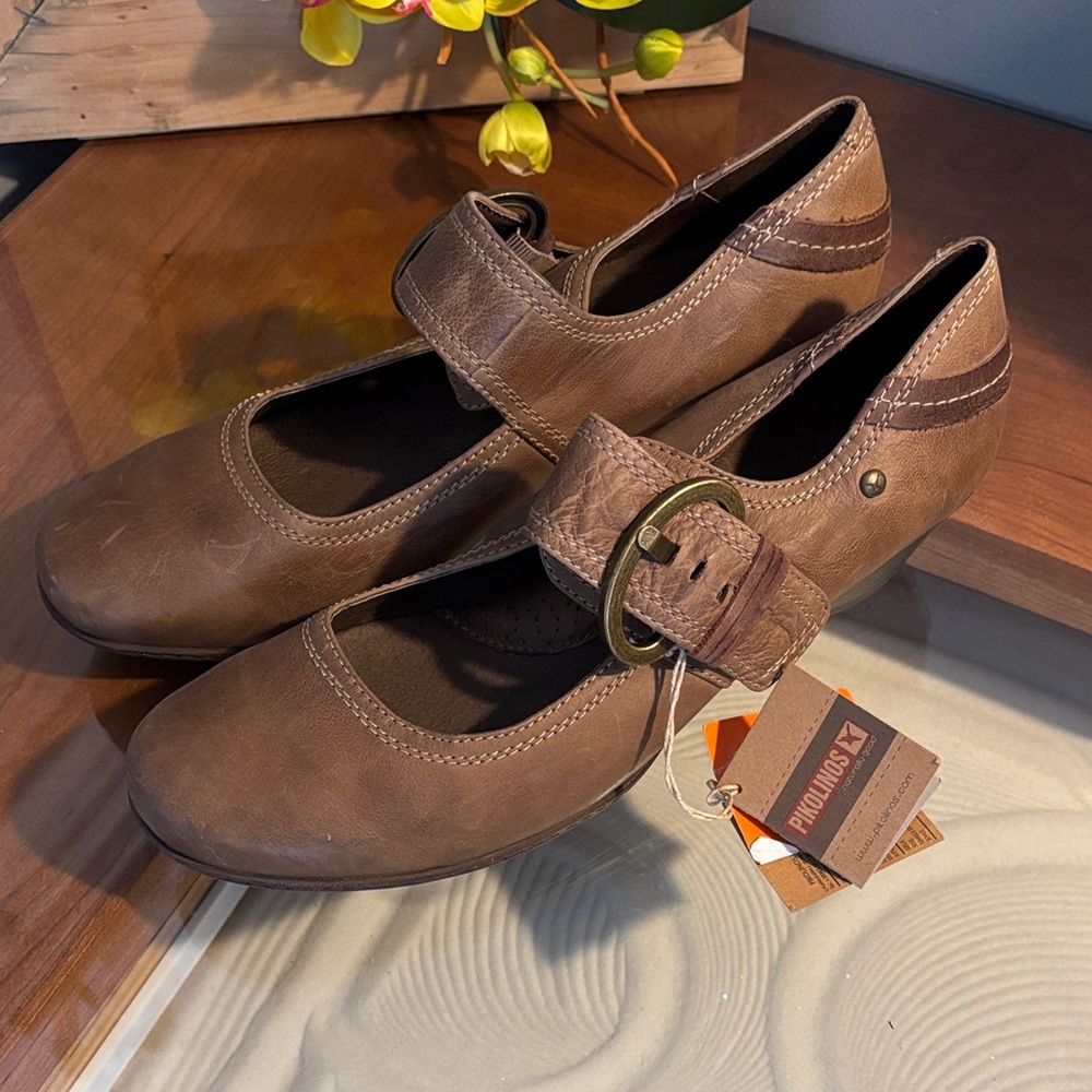 PIKOLINOS Brown Mary Jane Flats with Buckle